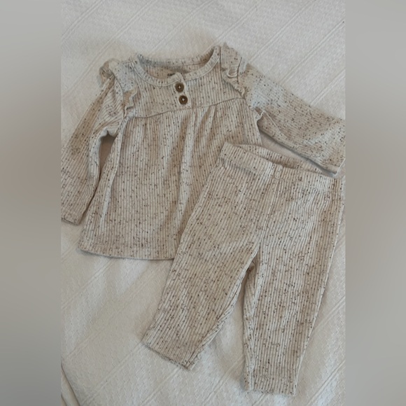 Carter’s 3M Bundle - Picture 9 of 9